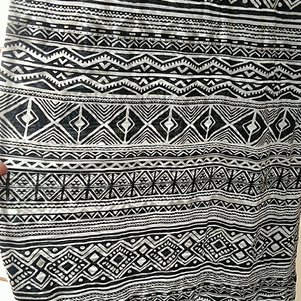 Maxi - Picture 3 of 3